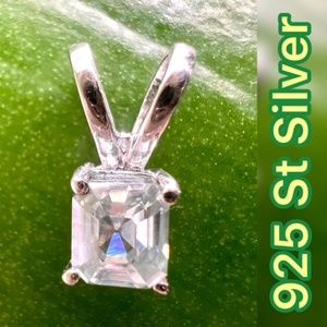 NWT 0.32 Ct BLUE-WHITE EMERALD CUT MOISANITE DIAMOND 925 ST SILVER PENDANT GIFT